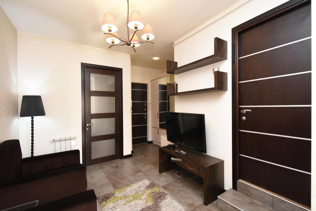 Galaxy Inn Luxury Hostel In Center Erywań Zewnętrze zdjęcie