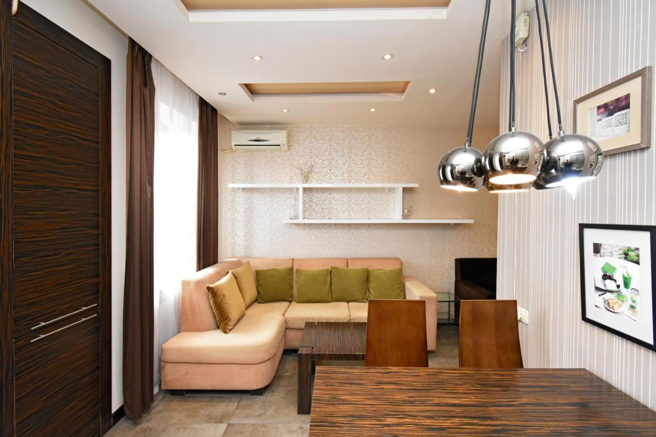 Galaxy Inn Luxury Hostel In Center Erywań Zewnętrze zdjęcie