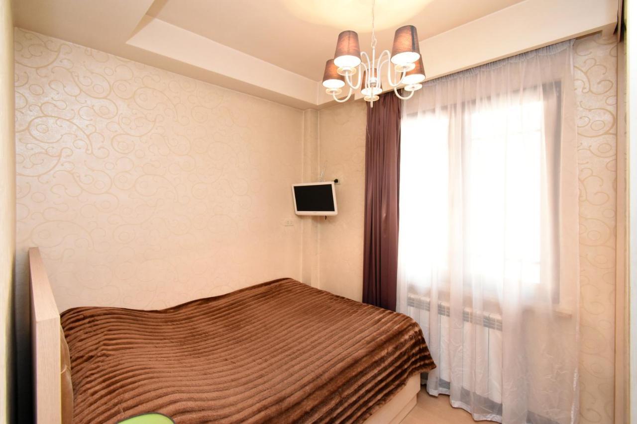 Galaxy Inn Luxury Hostel In Center Erywań Zewnętrze zdjęcie